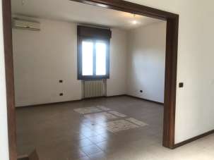 Rent Trivani, Imola Rent Trivani, Imola