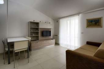 Rent Two rooms, Camaiore