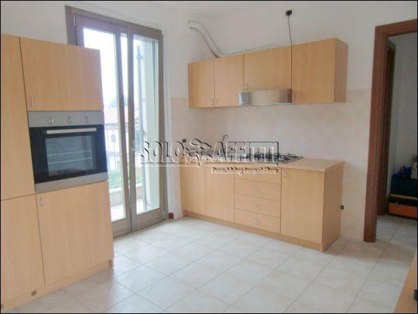 Rent Two rooms, Cesano Maderno foto