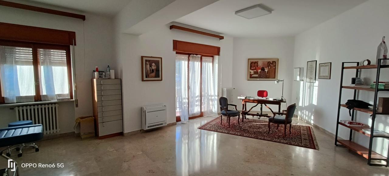 Venta Cuatro habitaciones, Lamezia Terme foto