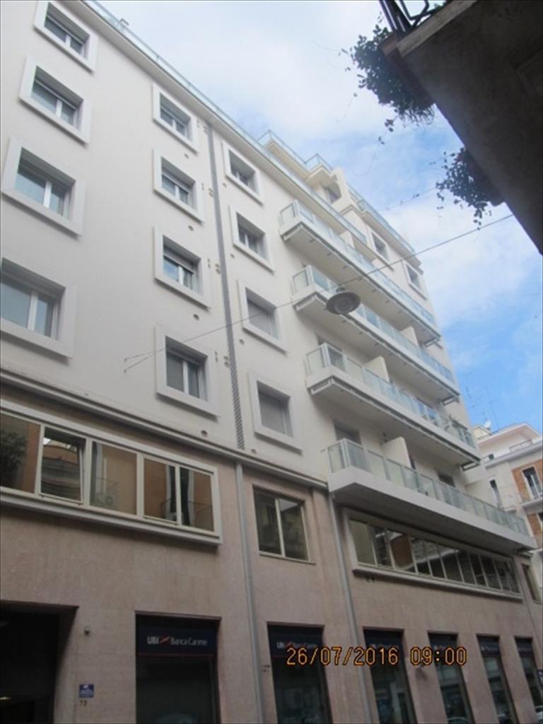 Appartamento Via Roberto da Bari, 75 MURAT trilocale 89mq