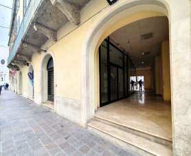 Affitto Esavani, Brescia