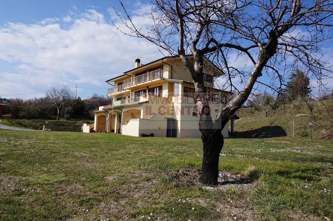 Villa bifamiliare 11 vani 250mq