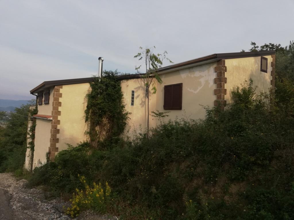 Villa Singola Via Montevergine 6 vani 160mq