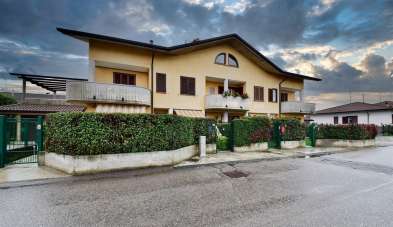 Verkoop Villa a schiera, Lazzate