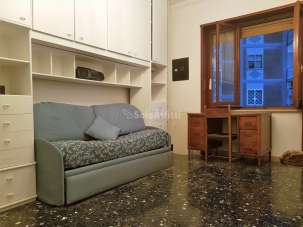 Renta Cuatro habitaciones, Napoli