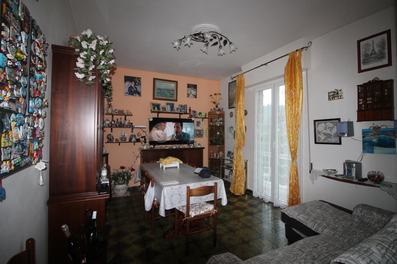 Venta Cuatro habitaciones, Vezzano Ligure foto