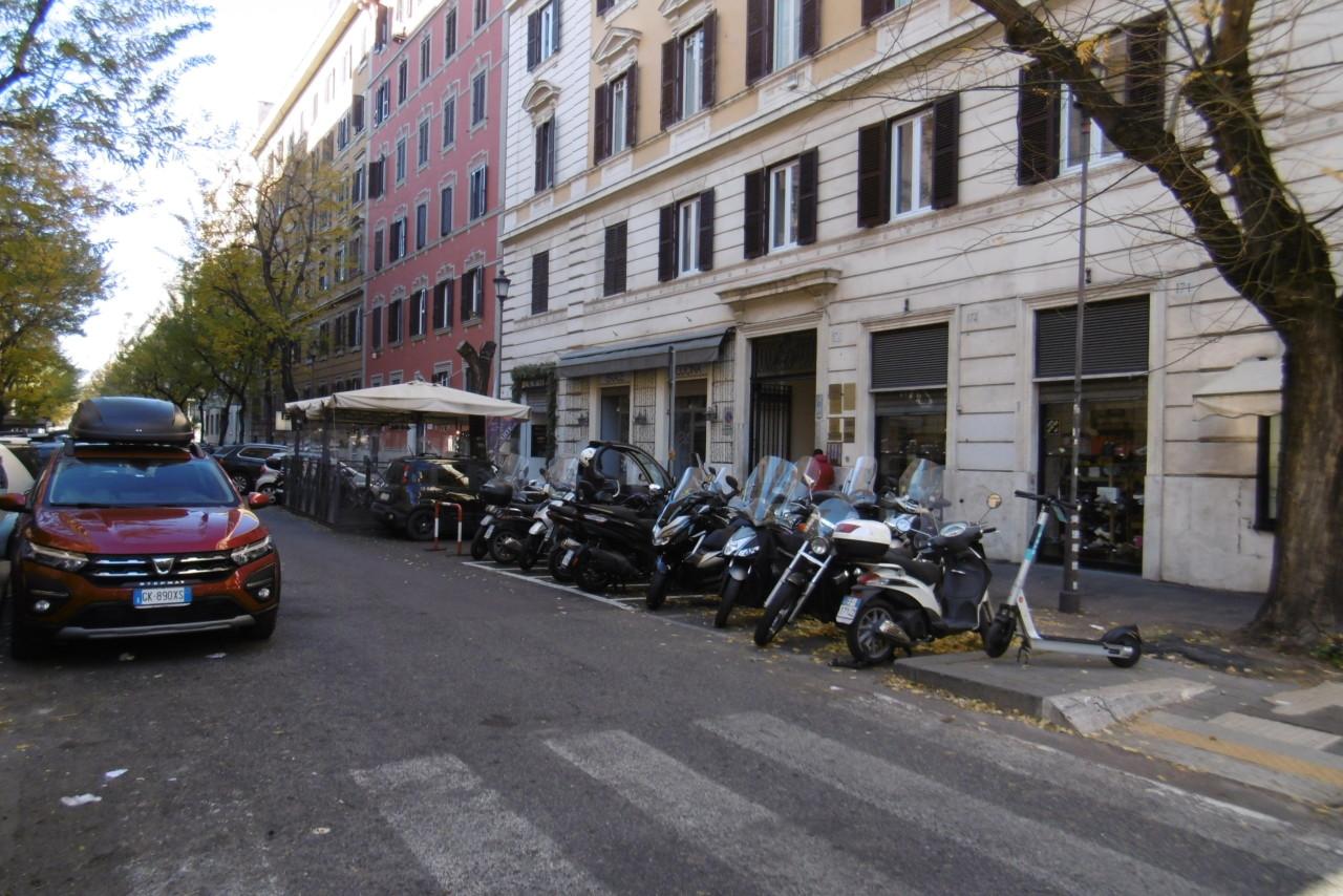 Affitto Locali commerciali, Roma foto