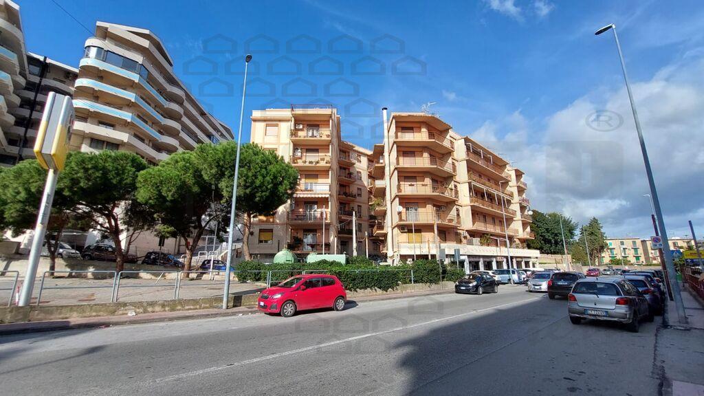 Strada Statale 114 Orientale Sicula, 114, Messina, ME, Italia quadrilocale 130mq