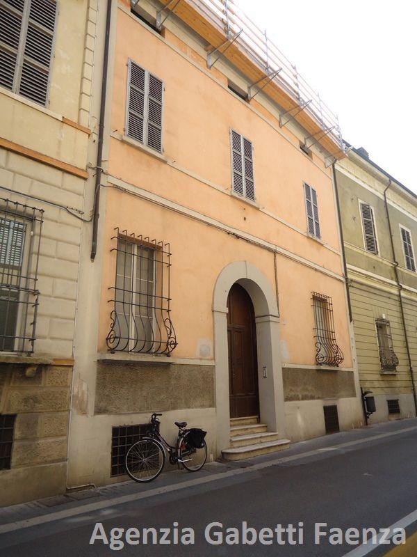 Vendita Palazzo, Faenza foto