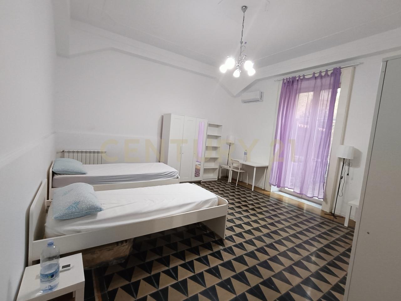 Rent Rooms and rooms for rent, Messina foto