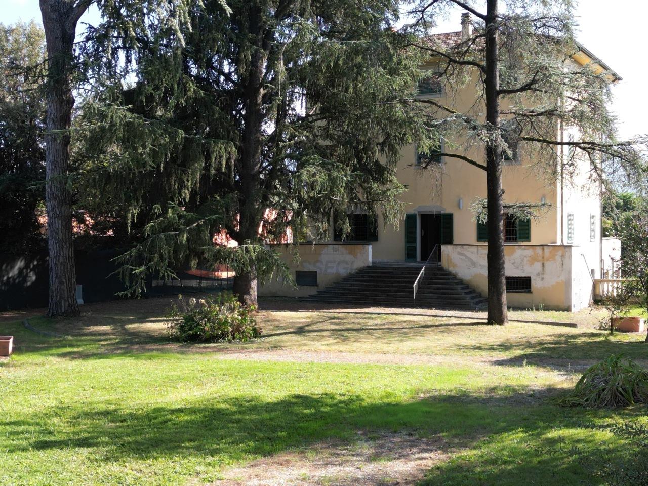 Venta Ville, Lucca foto