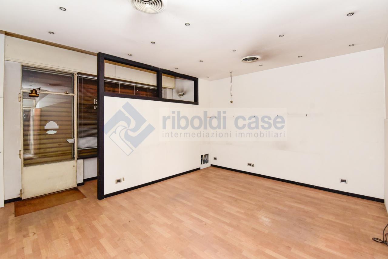 Sale Two rooms, Seveso foto