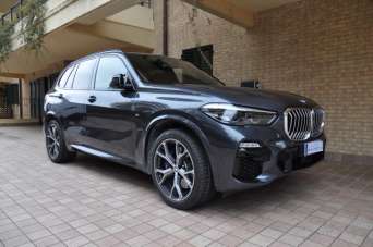 BMW X5 Elettrica/Benzina 2021 usata