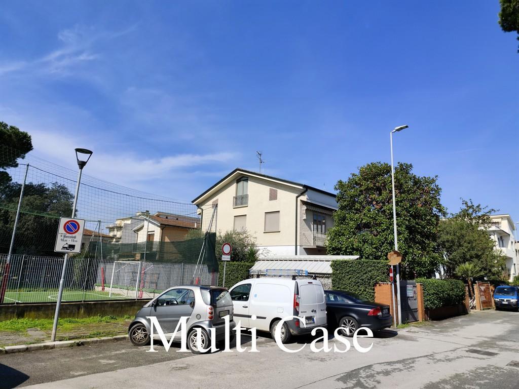 Verkauf Villa, Viareggio foto