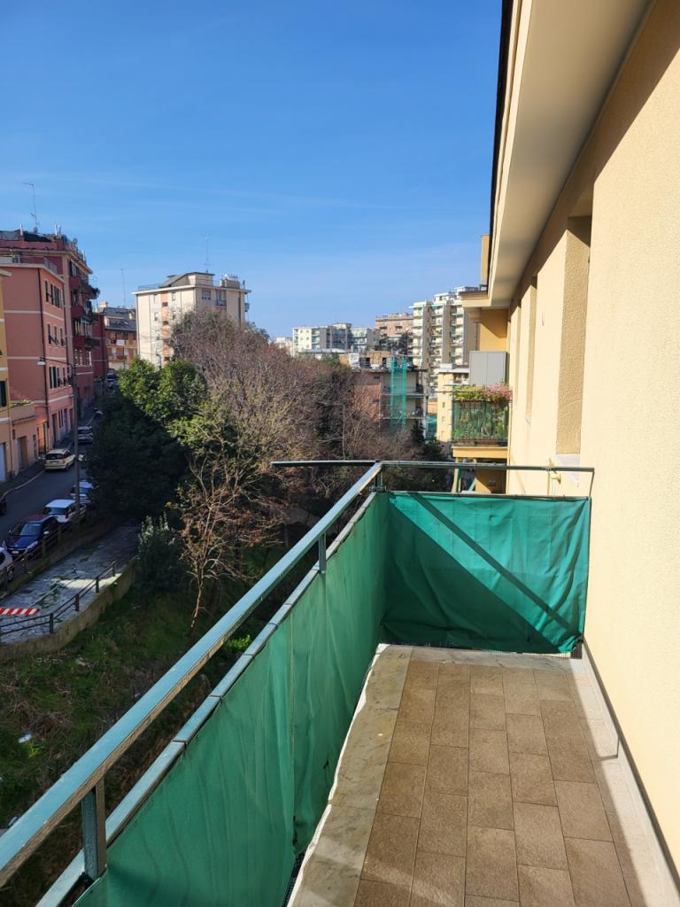 Venta Esavani, Genova foto