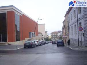 Huur Immobile Commerciale, Campobasso