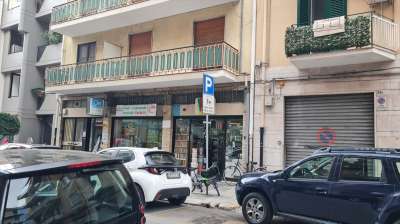 Verkoop Locale commerciale, Bari