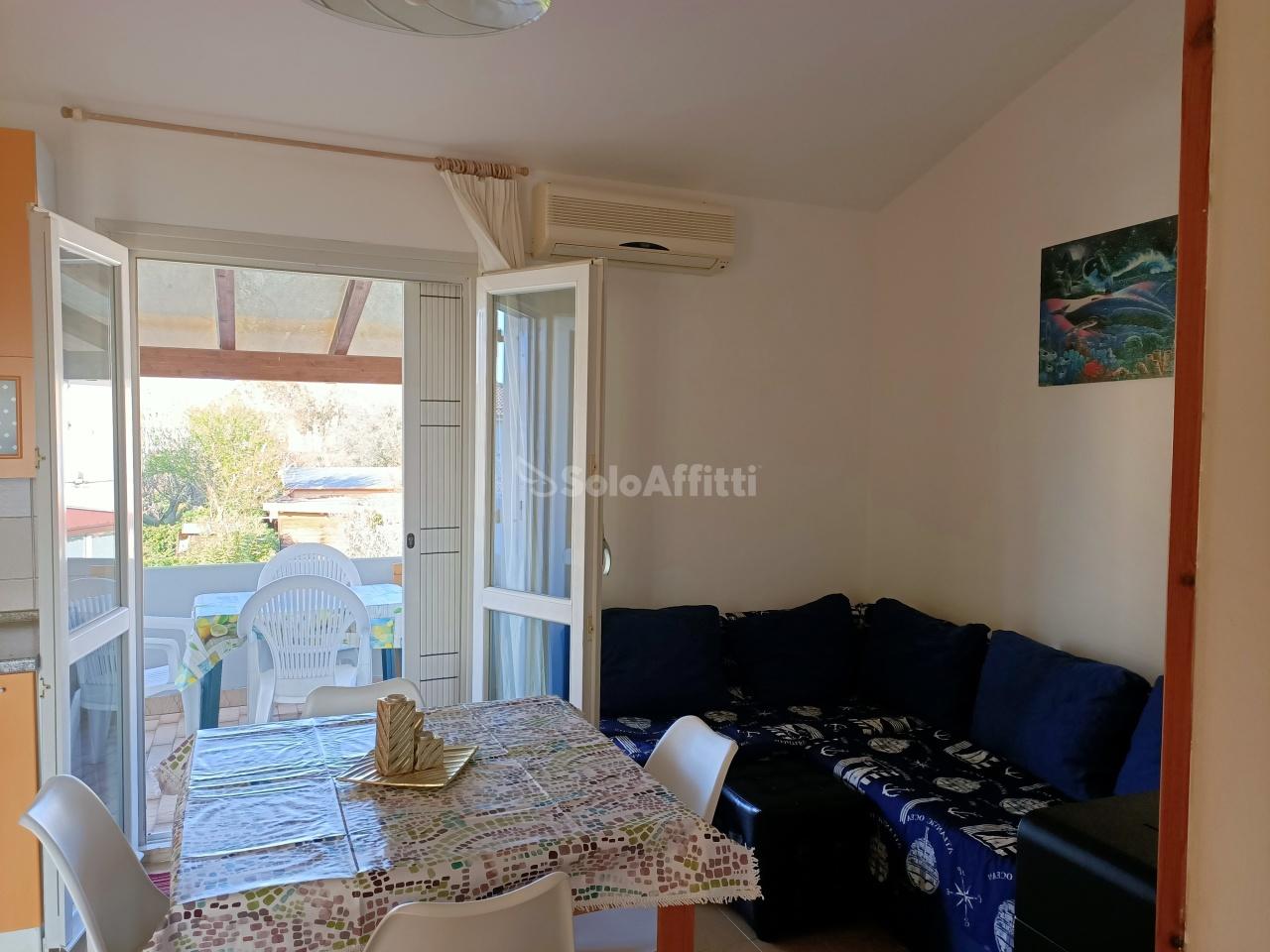 Rent Two rooms, Montemarciano foto