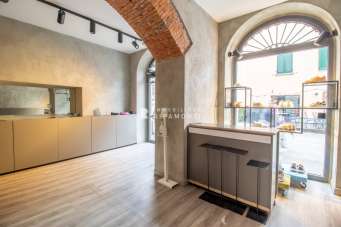 Renta Roomed, Lecco