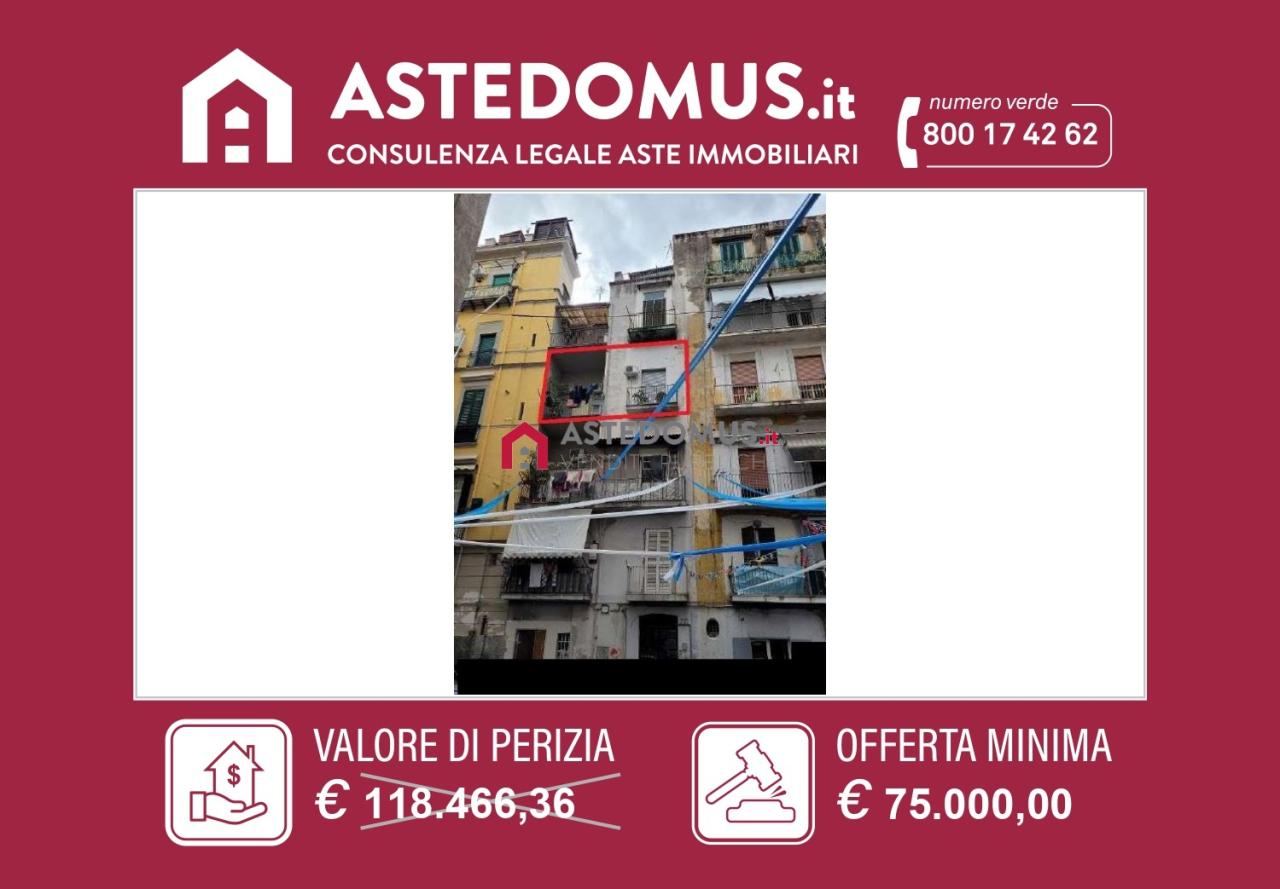 appartamento in vendita a Napoli in zona Pendino / San Giuseppe