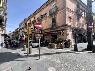 Vendita Trivani, Napoli