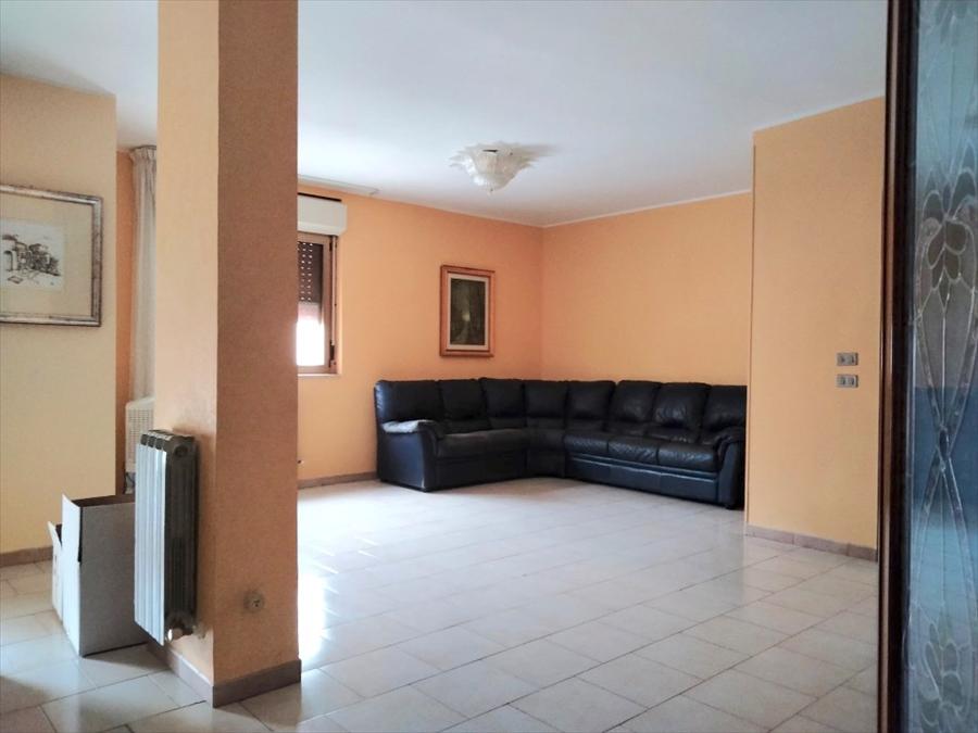 Appartamento via sbarre centrali Viale Calabria-Sbarre 5 vani 140mq