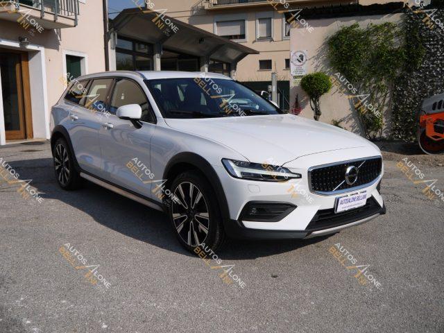 VOLVO V60 Cross Country B4 (d) AWD Geartronic Business Pro Line Elettrica/Diesel
