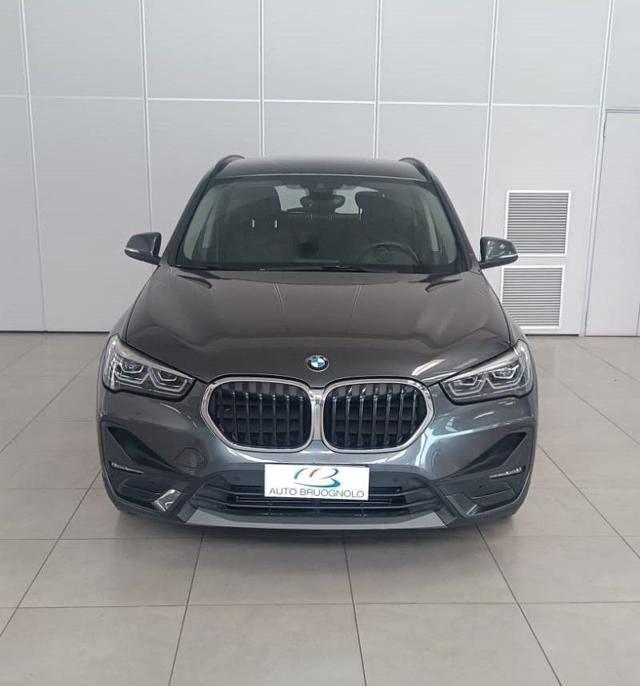 BMW X1 Elettrica/Benzina 2021 usata foto