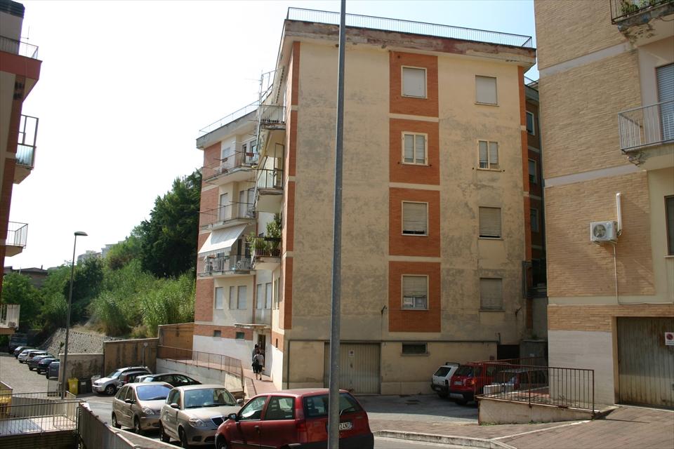 Appartamento Via Pietro Falco Filippone trilocale 85mq
