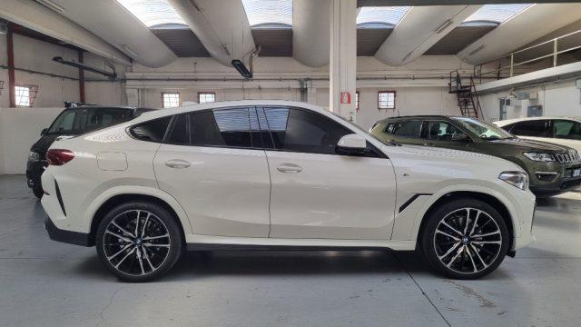 BMW X6 xDrive30d 48V Msport CERCHI 22´´-TETTO-KM 31.000!!! Elettrica/Diesel