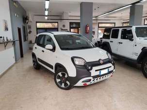 FIAT Panda Cross Elettrica/Benzina 2023 usata, Italia