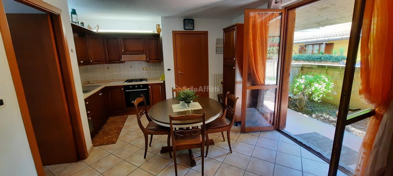 Rent Two rooms, Spoltore foto