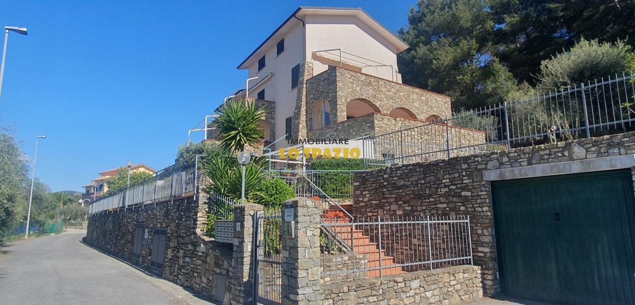 Marina Di Andora trilocale 61mq