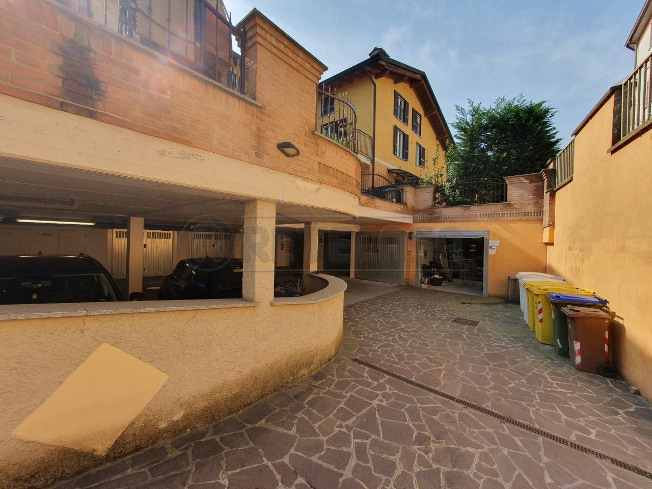 Garage Via Architetti Dattaro monolocale 30mq