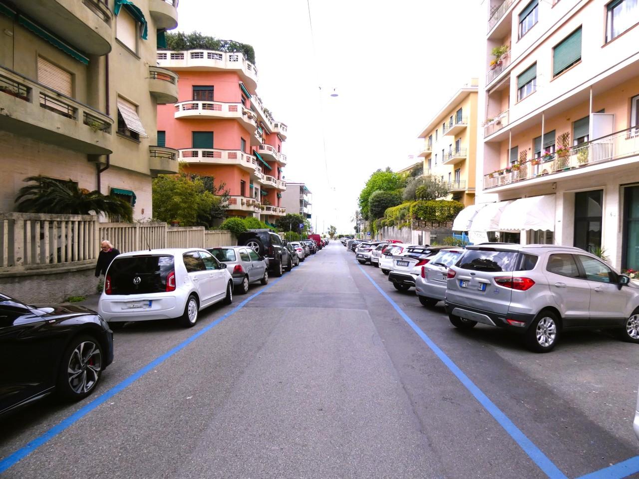 Verkoop Garage , Genova foto