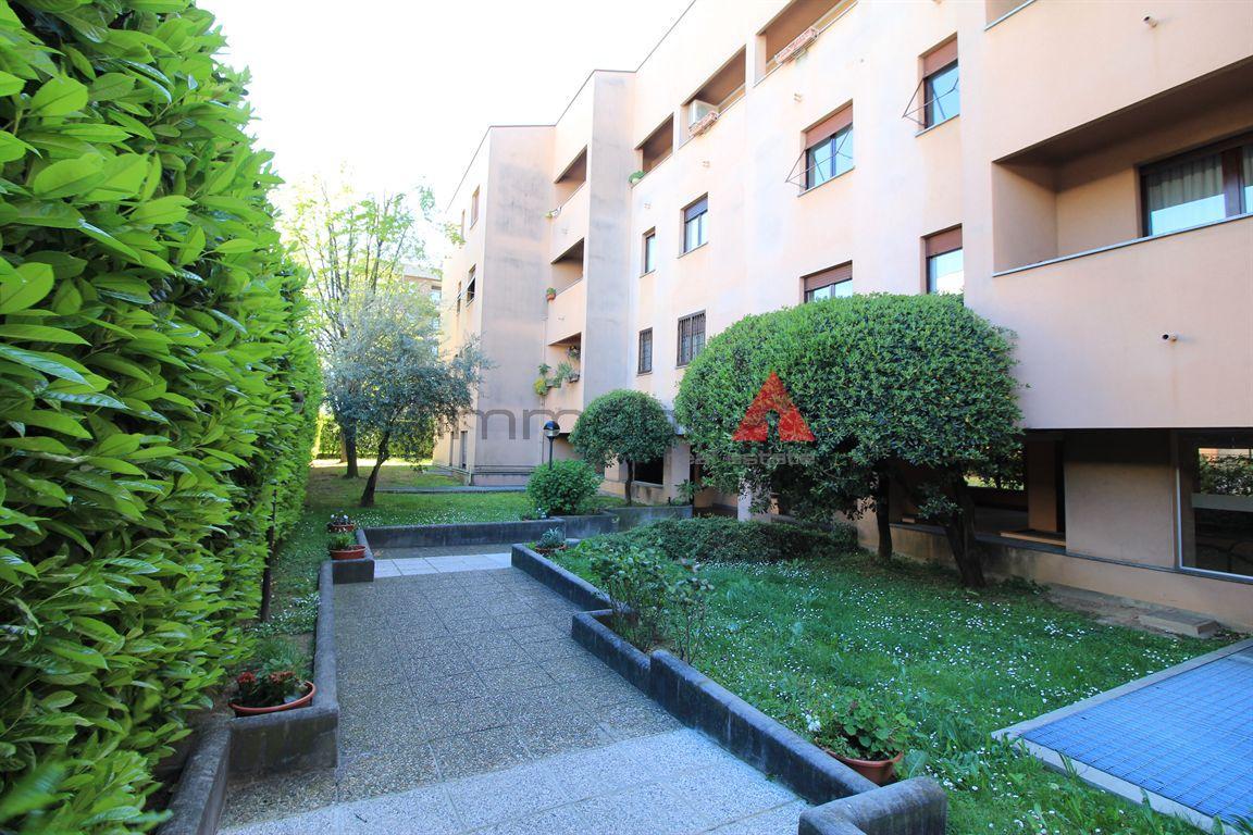 Renta Appartamento, Monza foto