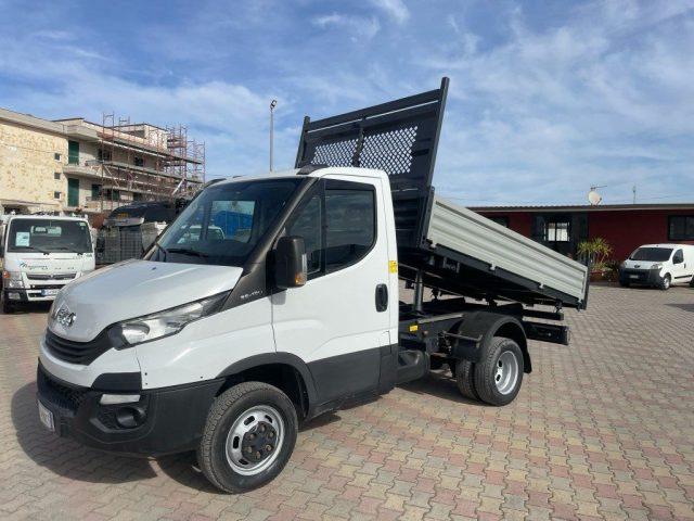 IVECO DAILY 35C12 RIBALTABILE TRILATERALE Diesel