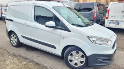FORD Transit Courier Diesel 2016 usata, Pavia