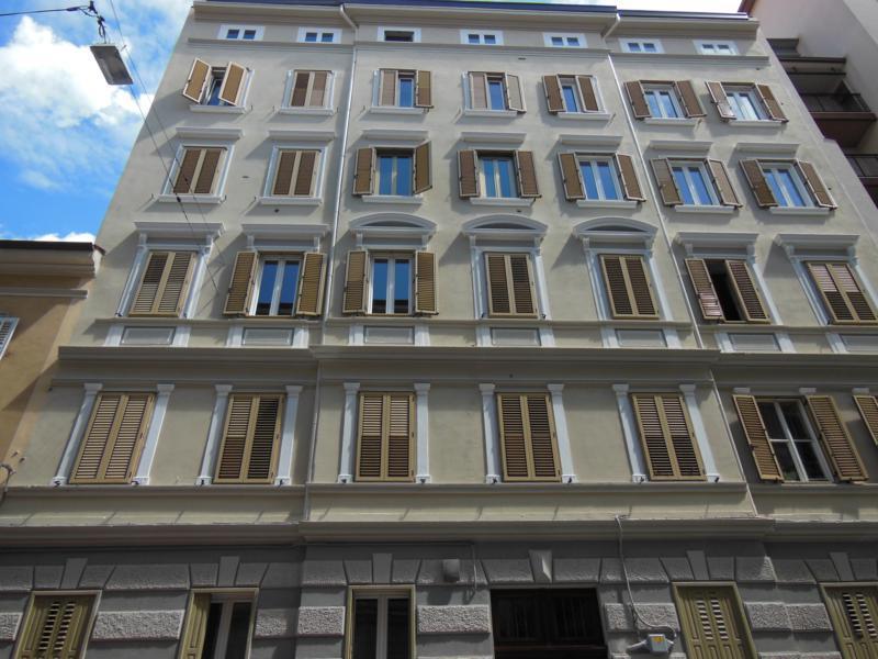 Venta Dos habitaciones, Trieste foto