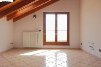 Rent Two rooms, Desio