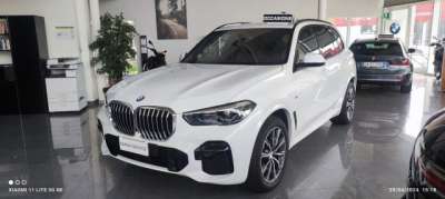 BMW X5 Elettrica/Diesel 2022 usata