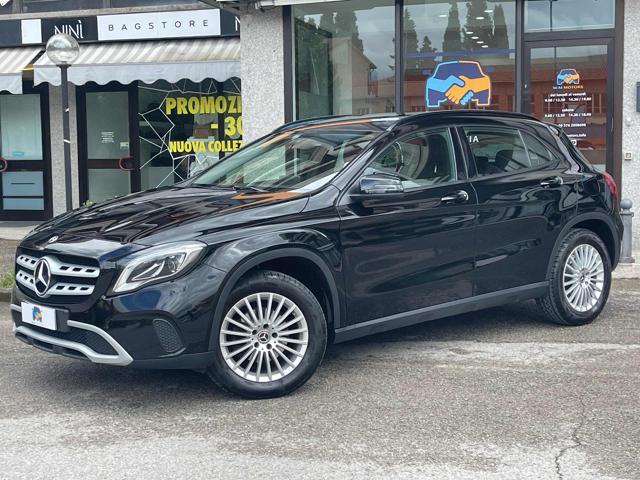 MERCEDES-BENZ GLA 200 d Automatic Business Extra Diesel