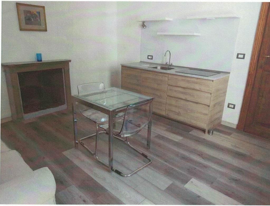 Rent Appartamento, Piacenza foto