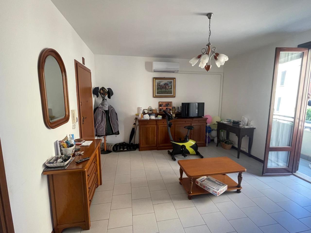 Renta Habitaciones y habitaciones en alquiler, Medesano foto
