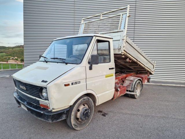 IVECO Daily 35.8 2.5 Diesel PC Cab. RIBALTABILE TRILATERALE Diesel