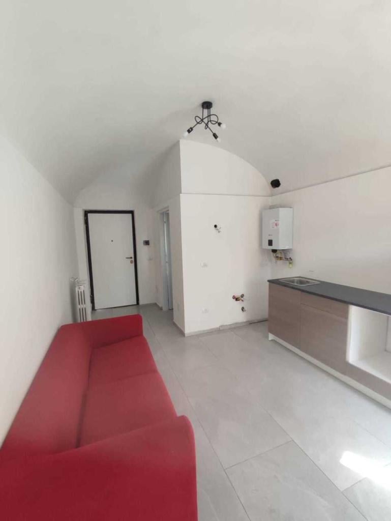 Renta Dos habitaciones, Vercelli foto