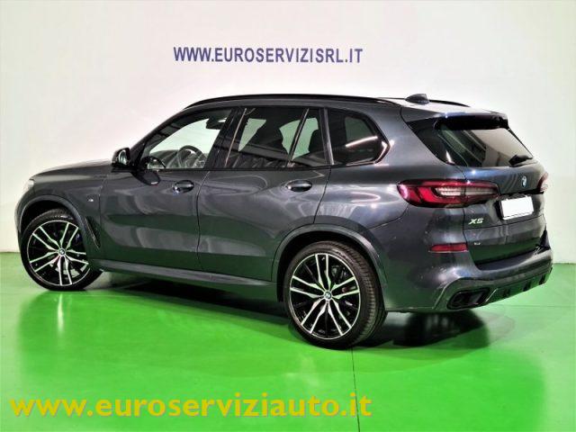 BMW X5 Elettrica/Diesel 2021 usata, Brescia foto