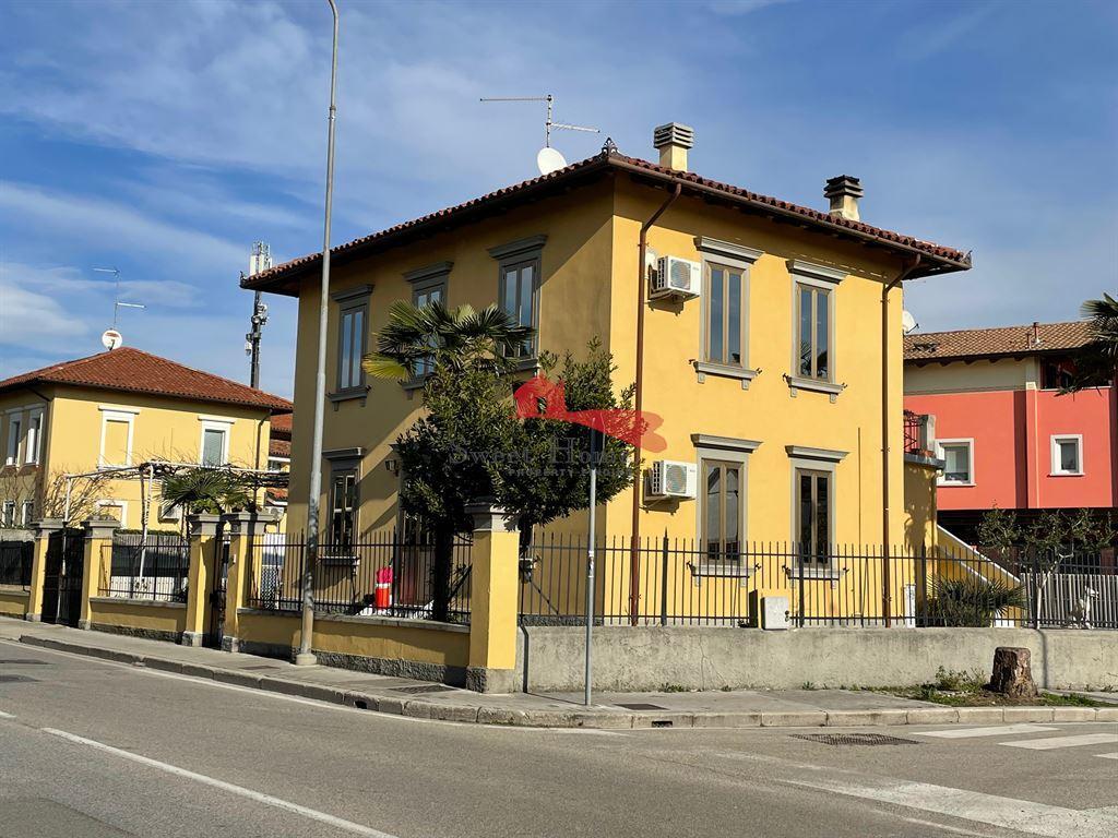 Venta Casa Indipendente, Udine foto