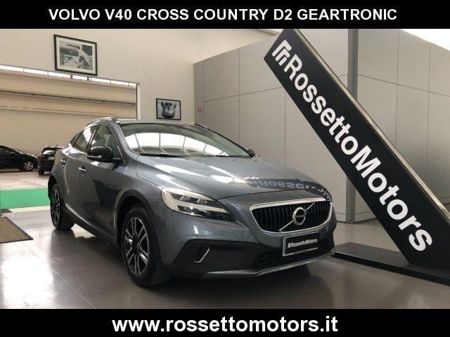VOLVO V40 Cross Country Diesel 2018 usata, Italia foto